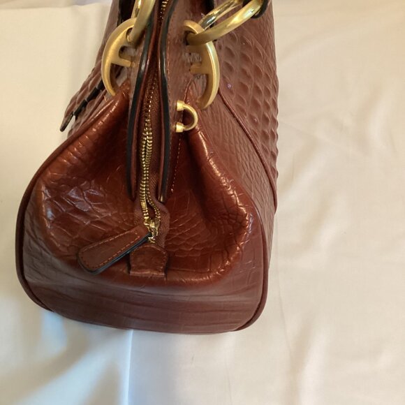 Isabella Adams Crocodile-Embossed Leather Handbag Crafted to Command - Picture 5 of 12